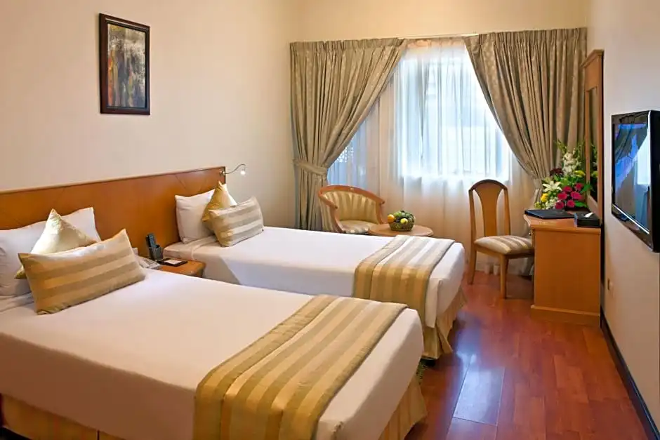 Landmark Plaza Hotel