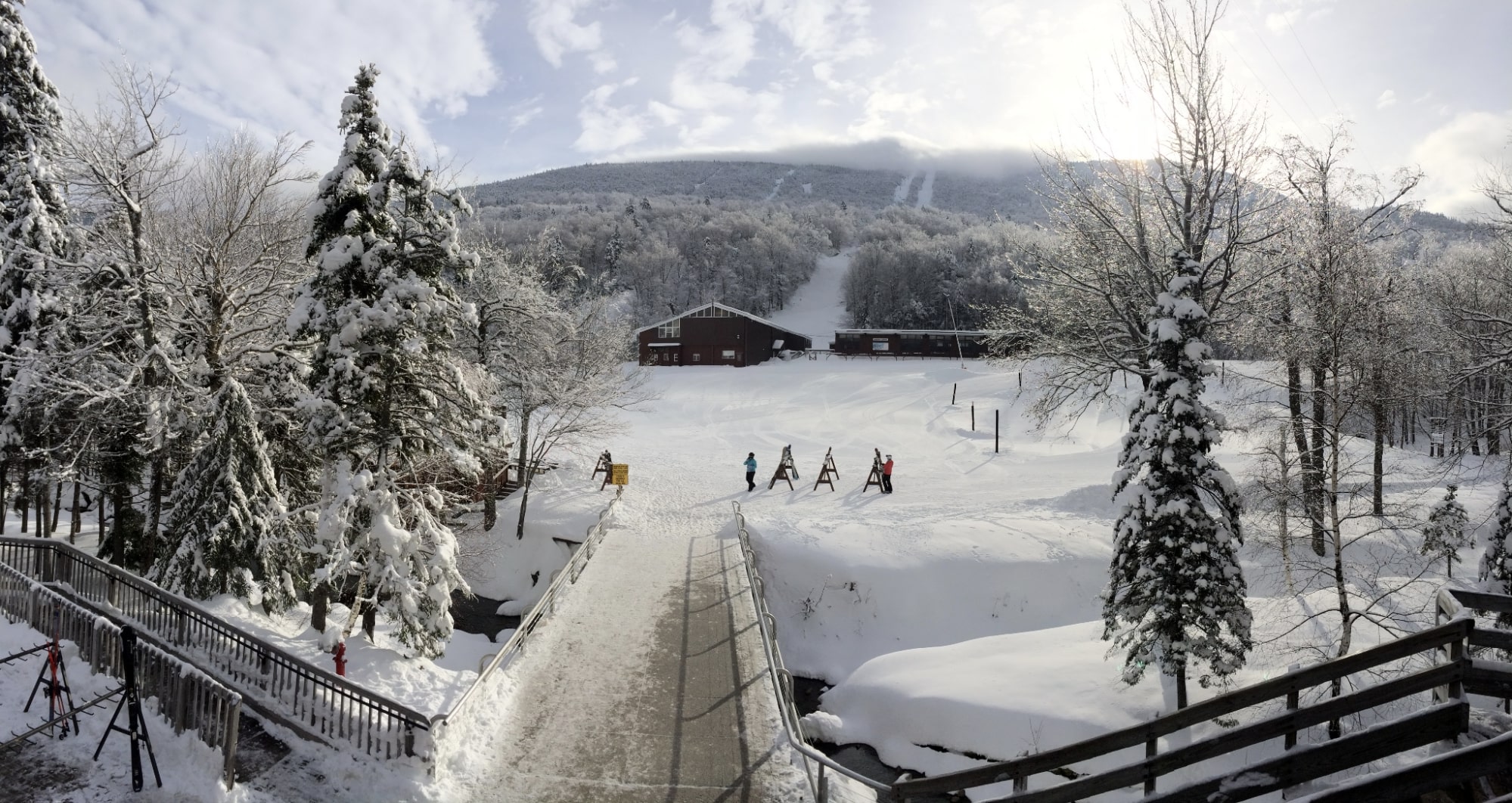 22 Top-Rated Best Ski Resorts & Lodging in New Hampshire: Plan Your Ski Trip